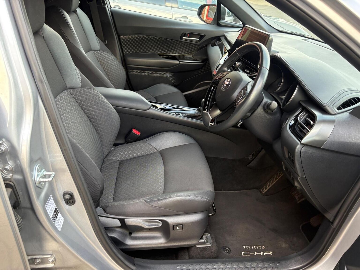 Used Toyota C-HR 2022 for sale - 76536836: Photo 12