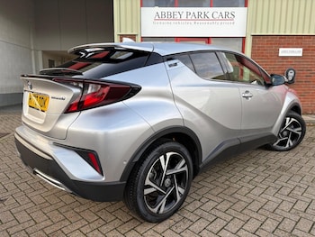 Used Toyota C-HR 2022 for sale - 76536836: Photo