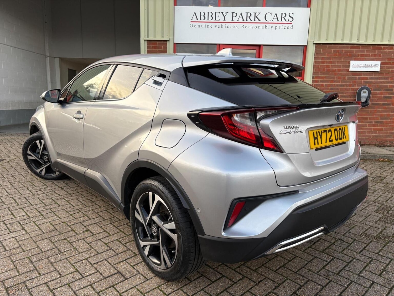 Used Toyota C-HR 2022 for sale - 76536836: Photo 5