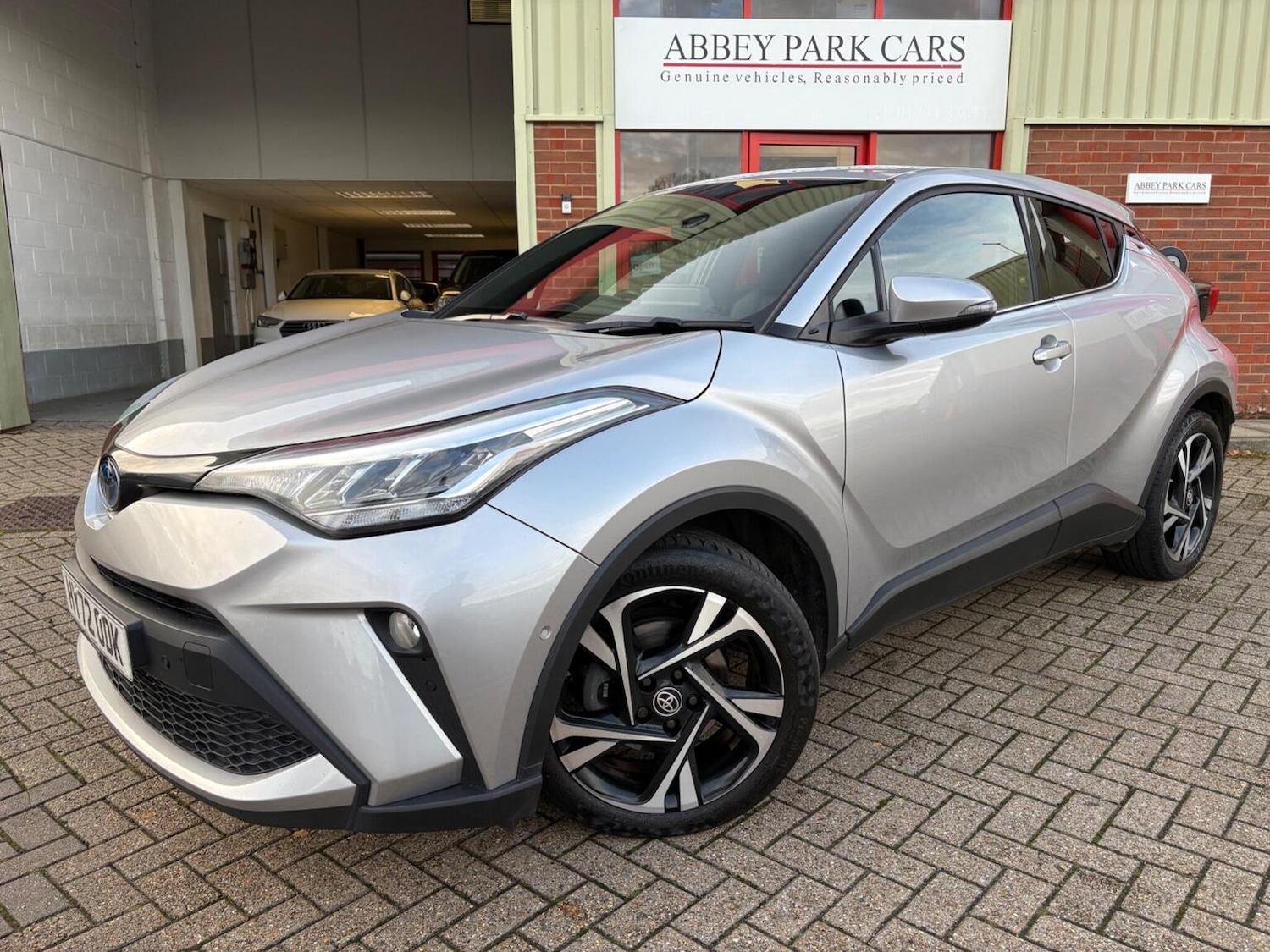 Used Toyota C-HR 2022 for sale - 76536836: Photo 7
