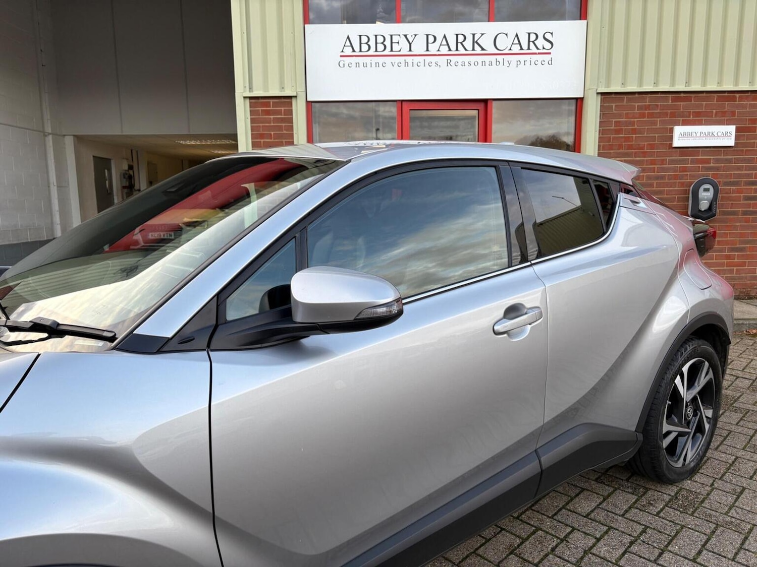 Used Toyota C-HR 2022 for sale - 76536836: Photo 9