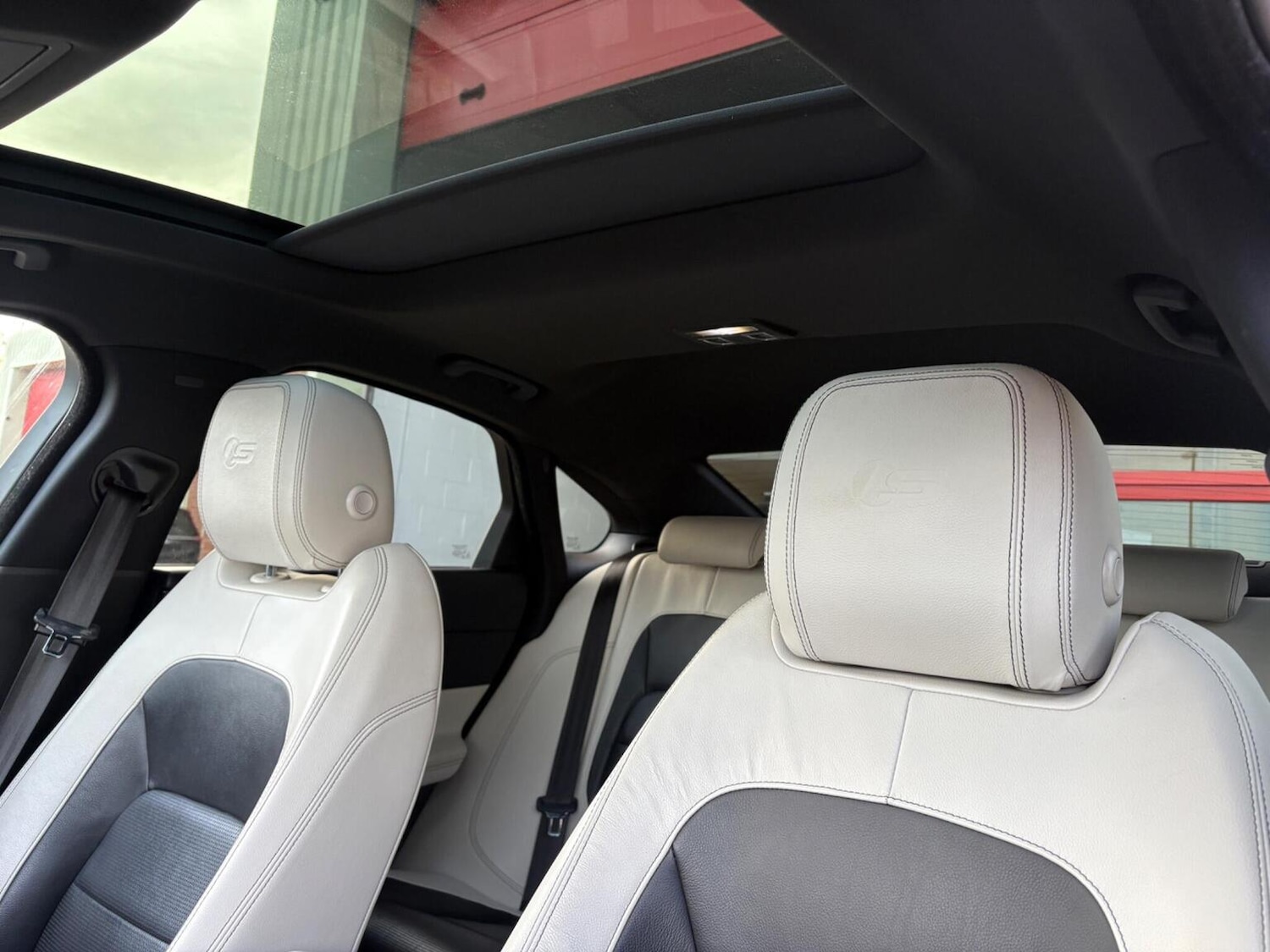 Used Jaguar XF 2016 for sale - 76712454: Photo 21