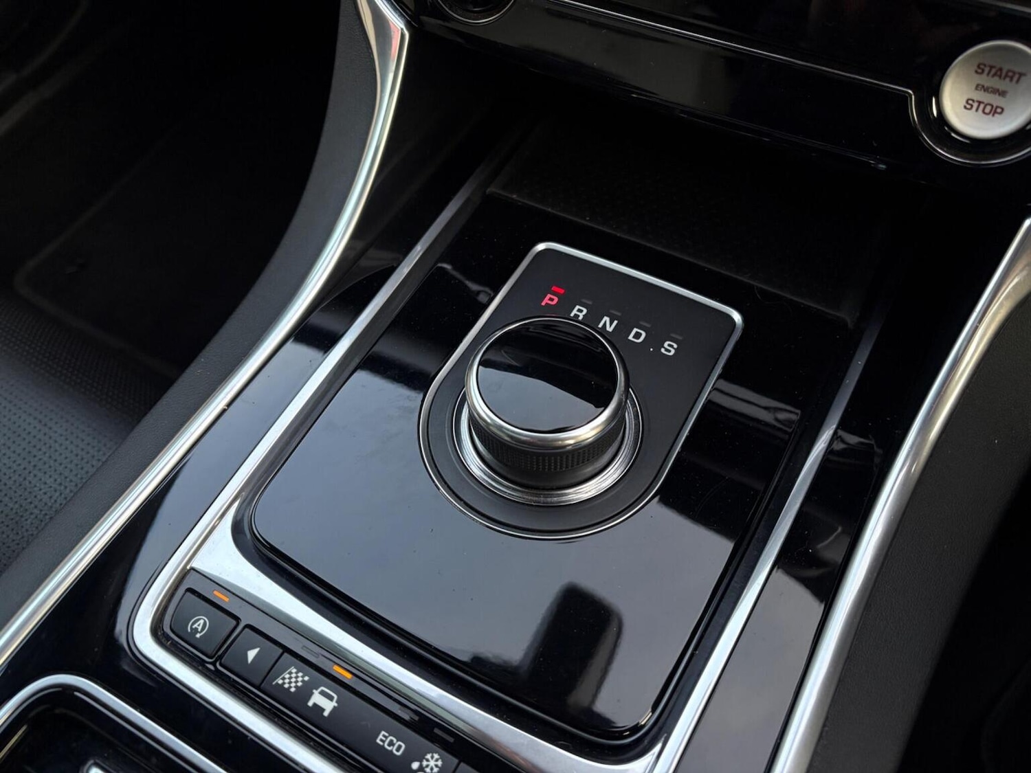 Used Jaguar XF 2016 for sale - 76712454: Photo 35