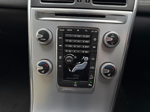 Used Volvo XC60 2017 for sale - 76305654: Photo 28