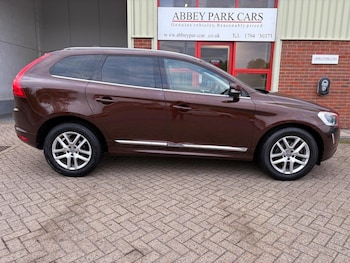 Used Volvo XC60 2017 for sale - 76305654: Photo