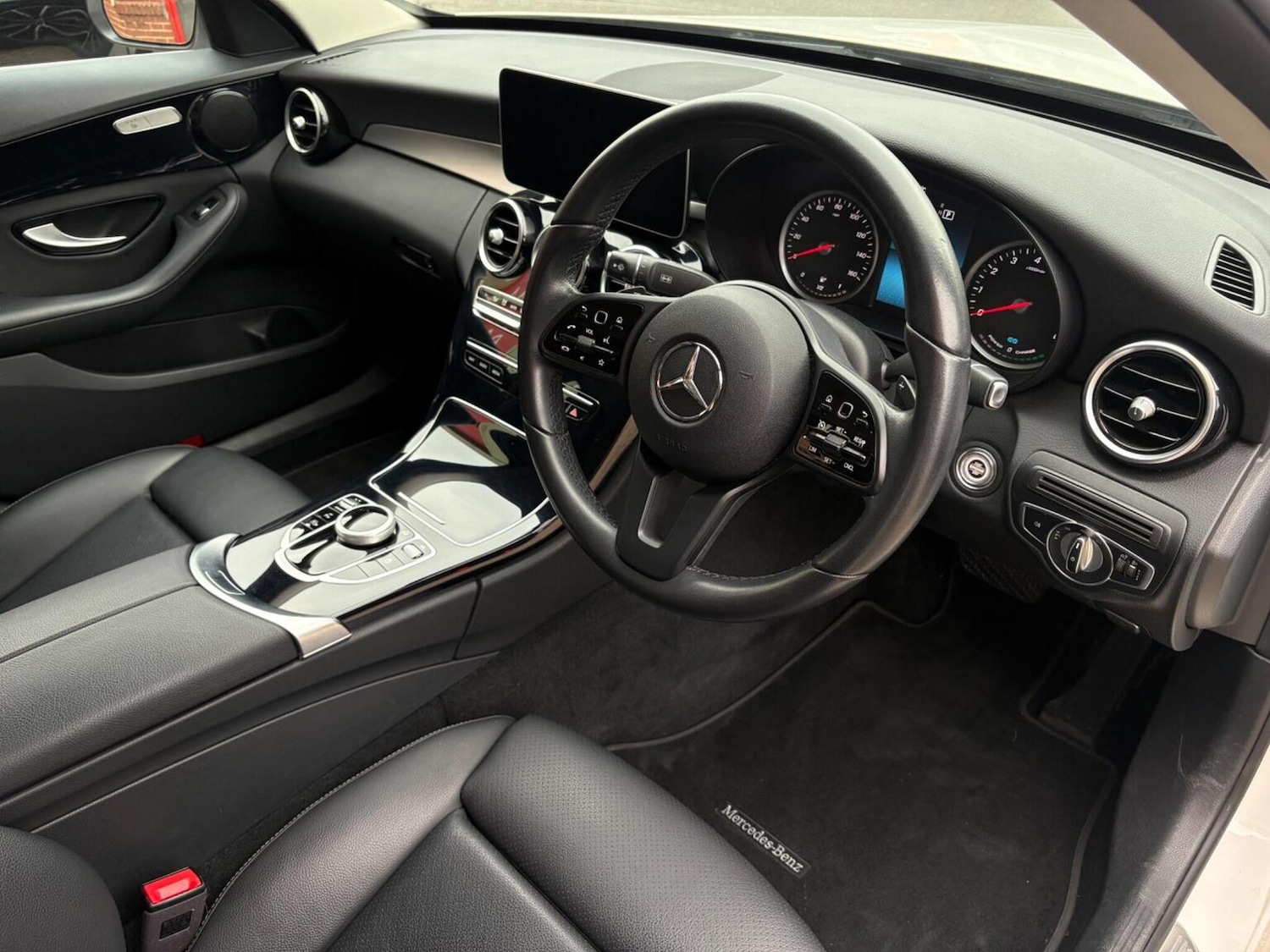 Used Mercedes-Benz C Class 2018 for sale - 76257624: Photo 10