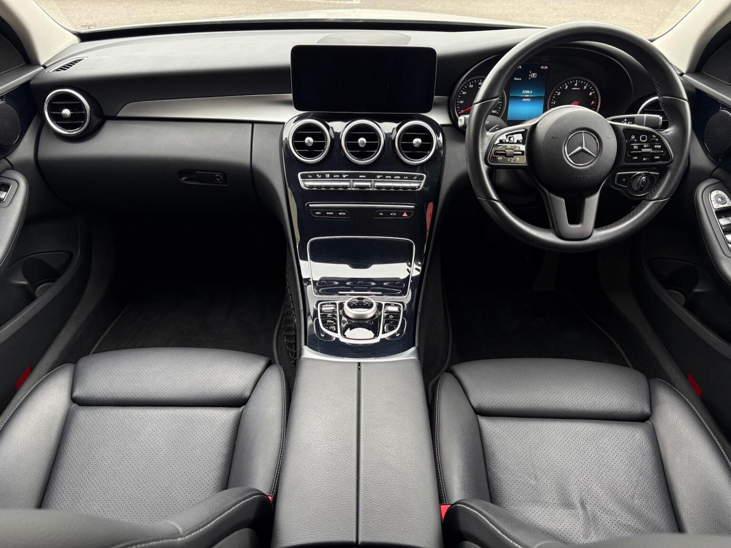 Used Mercedes-Benz C Class 2018 for sale - 76257624: Photo 15