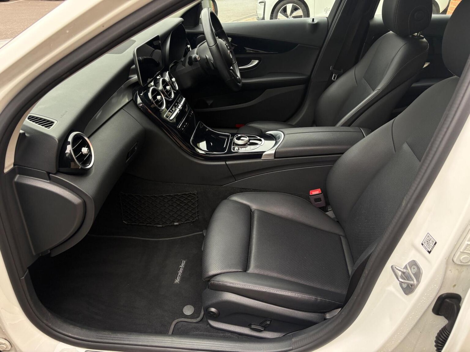 Used Mercedes-Benz C Class 2018 for sale - 76257624: Photo 18