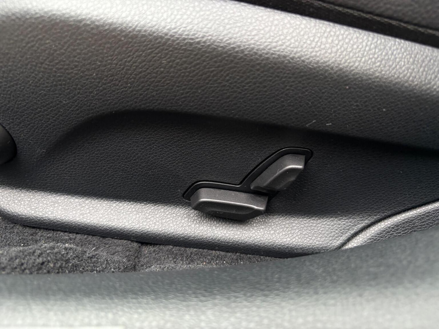 Used Mercedes-Benz C Class 2018 for sale - 76257624: Photo 20