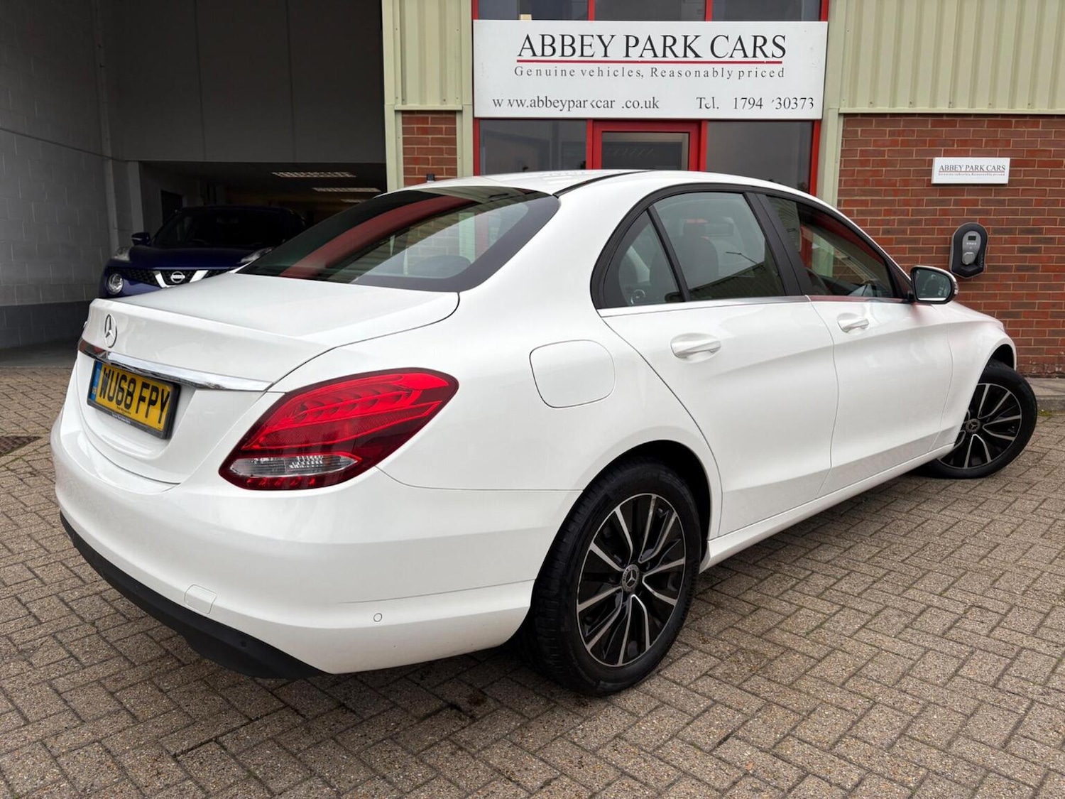 Used Mercedes-Benz C Class 2018 for sale - 76257624: Photo 3