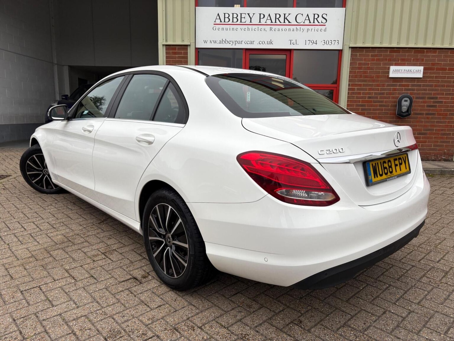 Used Mercedes-Benz C Class 2018 for sale - 76257624: Photo 5