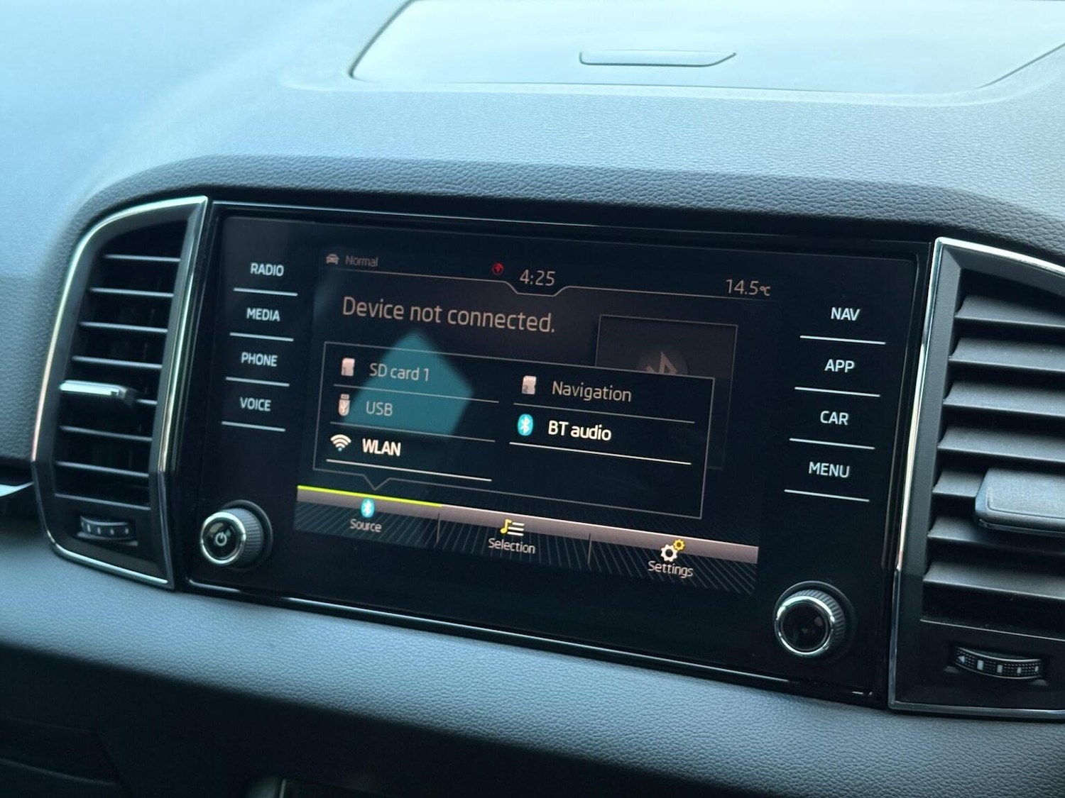 Used Skoda Karoq 2018 for sale - 76504709: Photo 25