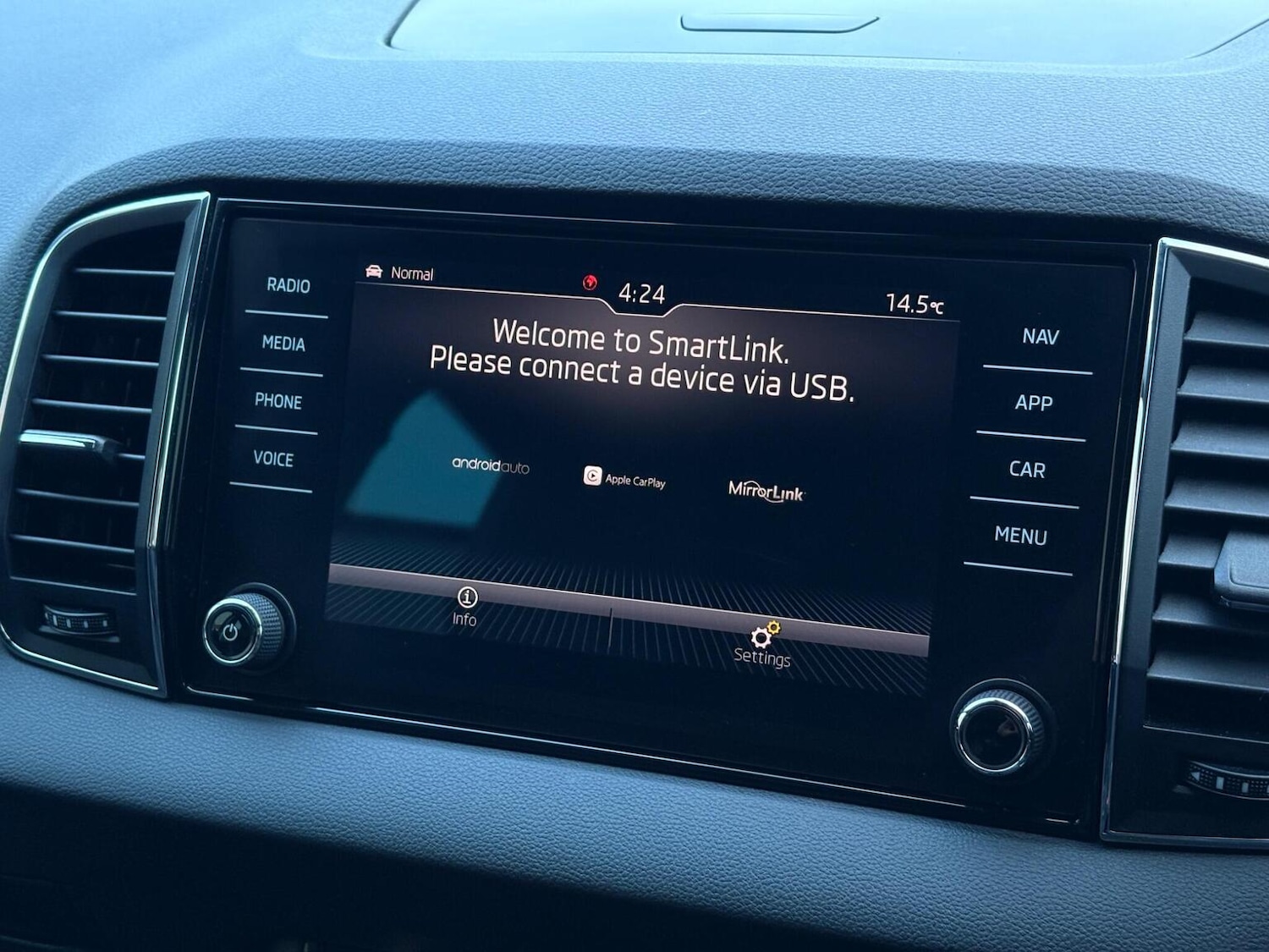 Used Skoda Karoq 2018 for sale - 76504709: Photo 27