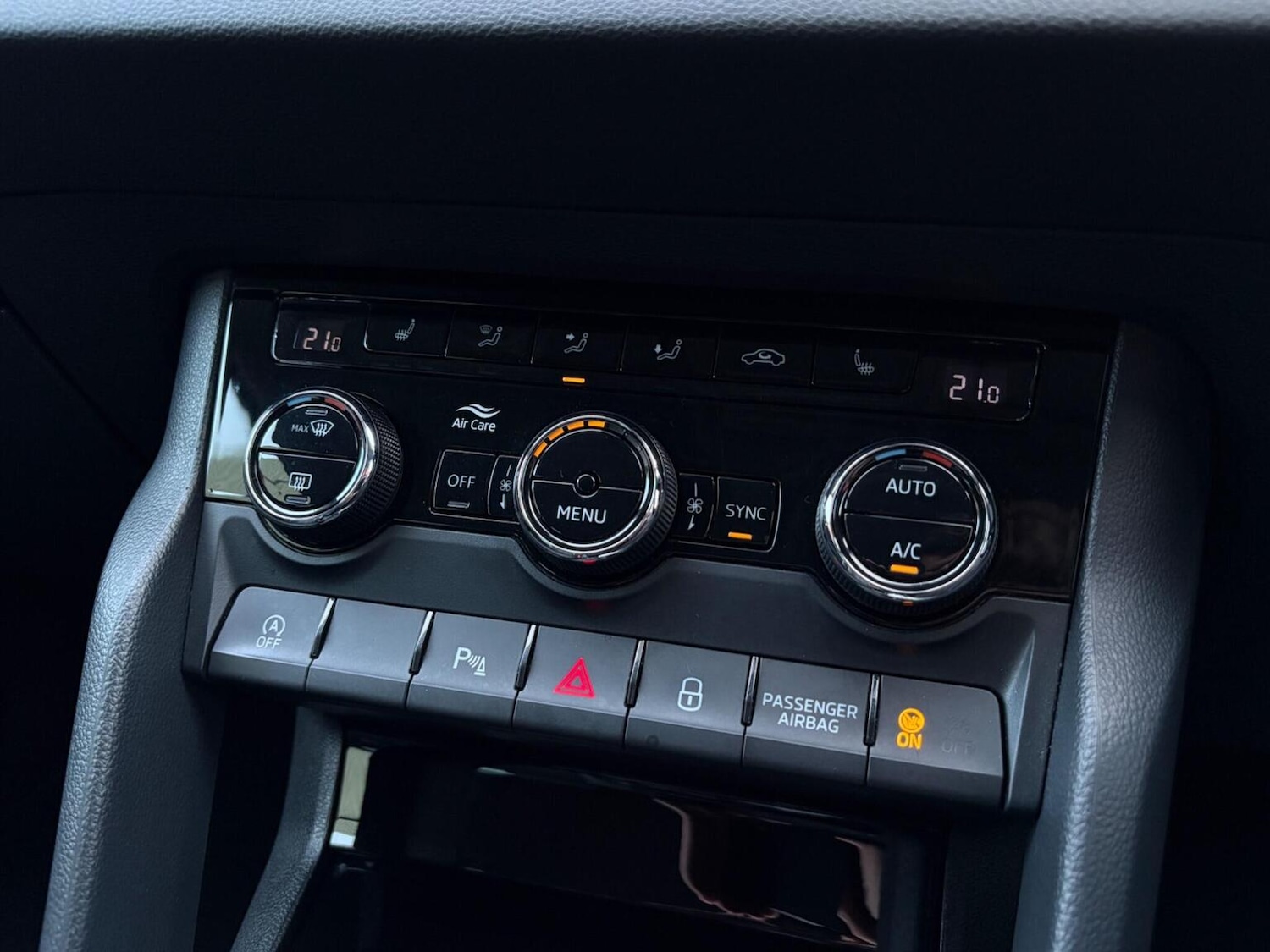 Used Skoda Karoq 2018 for sale - 76504709: Photo 30