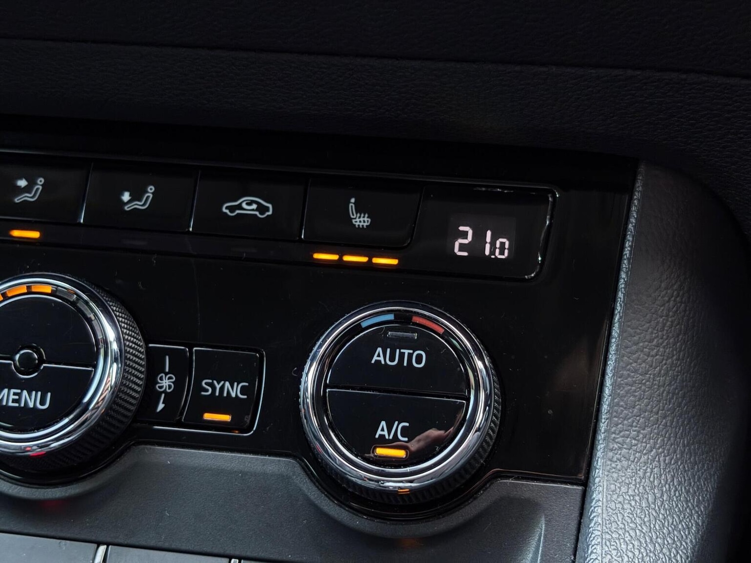 Used Skoda Karoq 2018 for sale - 76504709: Photo 31