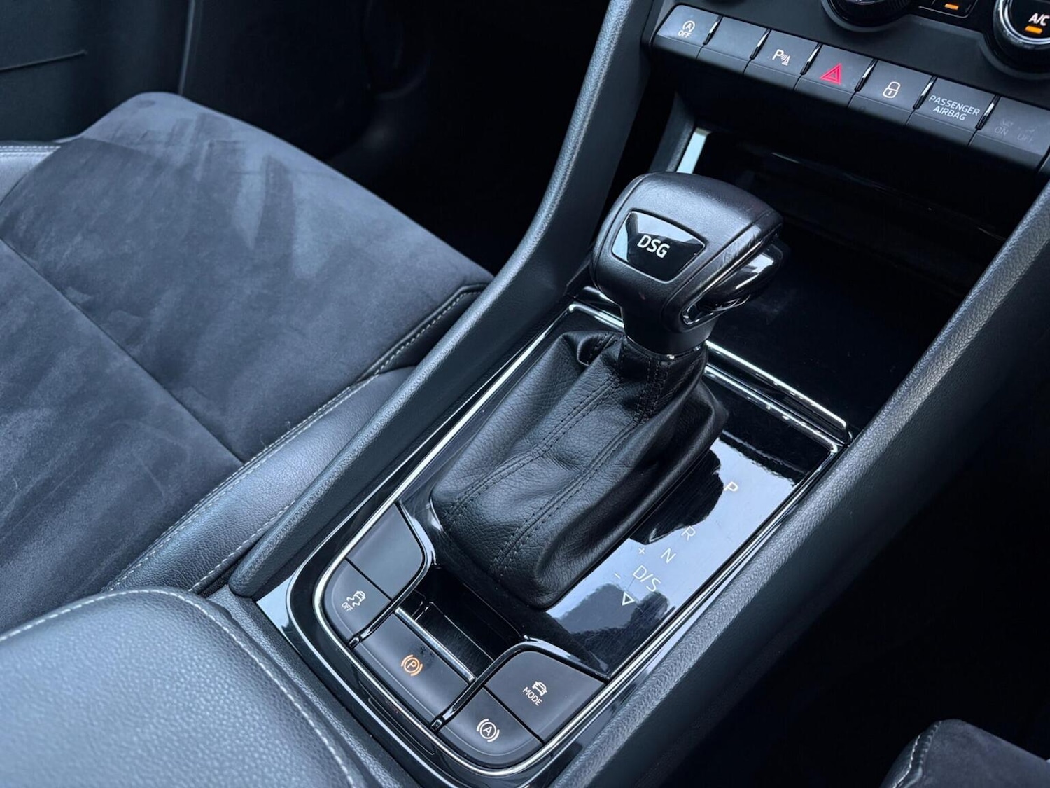 Used Skoda Karoq 2018 for sale - 76504709: Photo 32