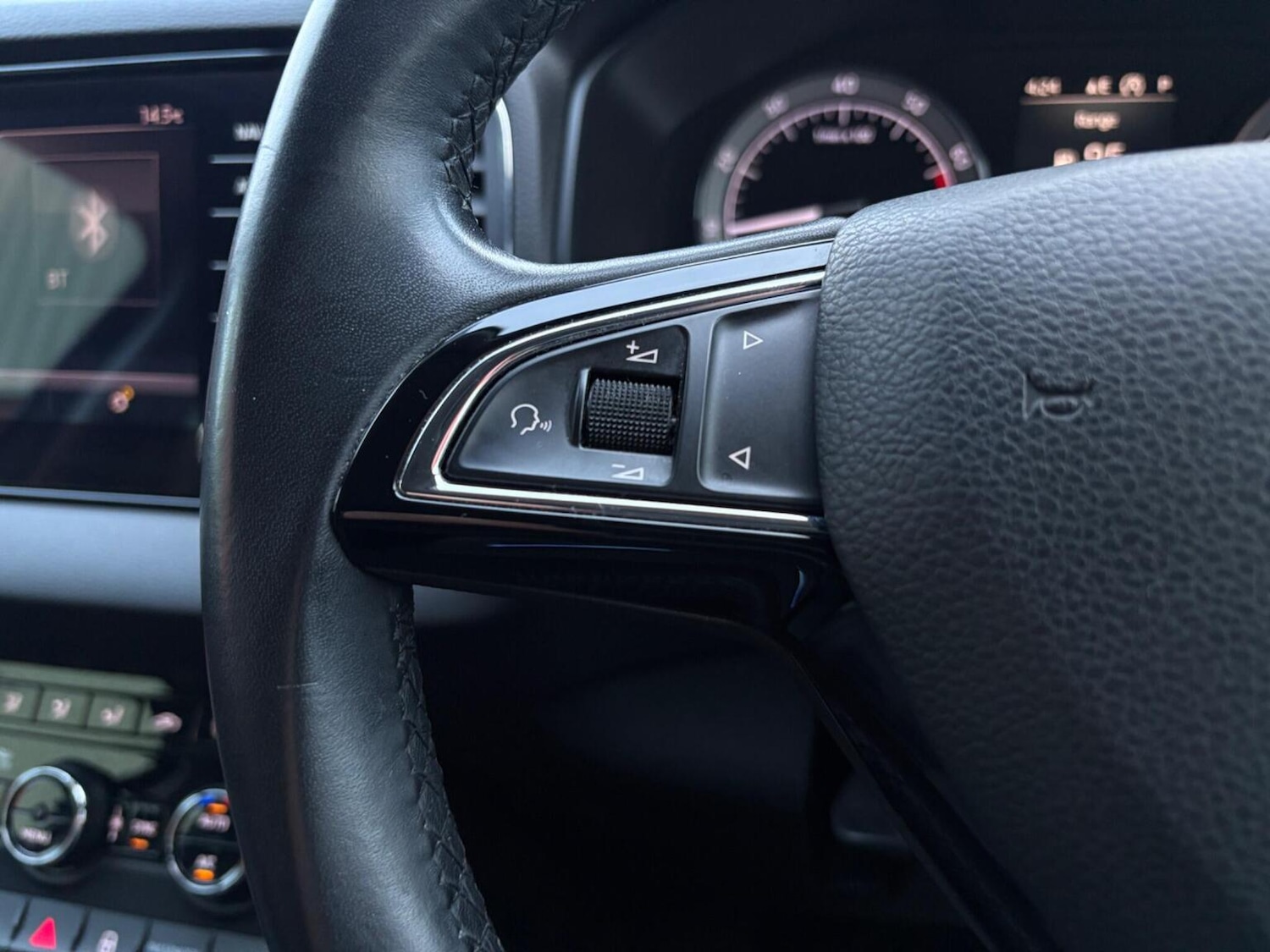 Used Skoda Karoq 2018 for sale - 76504709: Photo 33