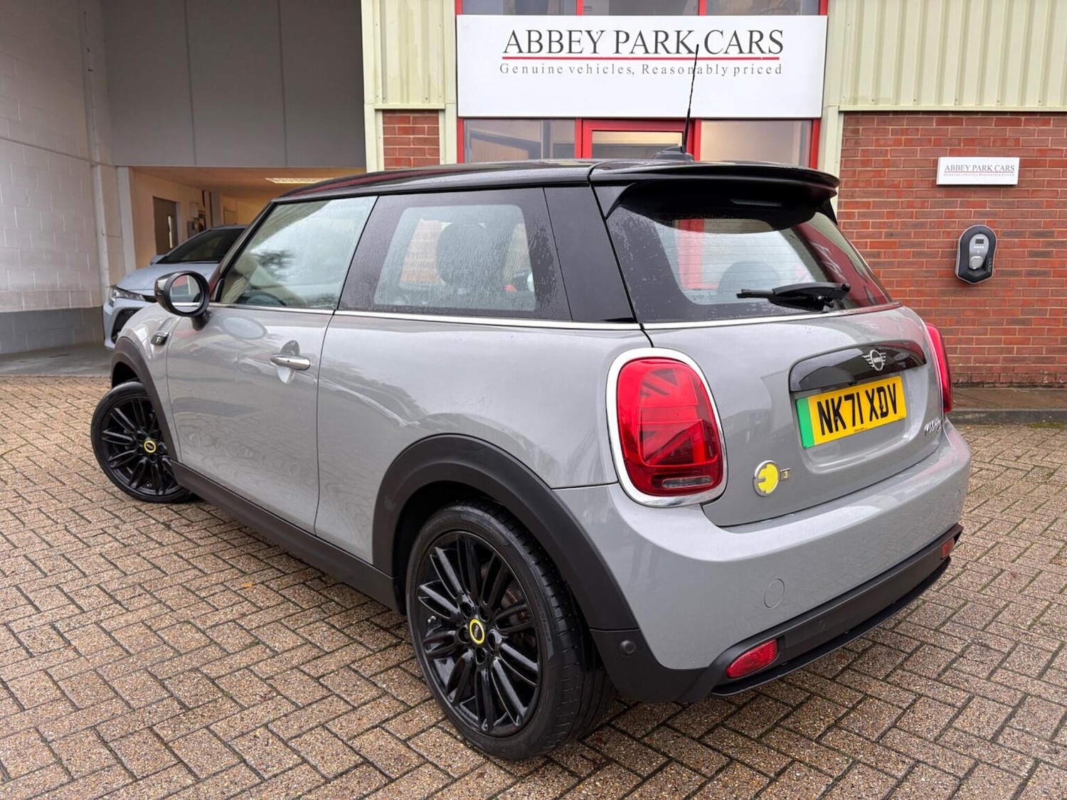 Used MINI Hatch 2021 for sale - 76712759: Photo 5