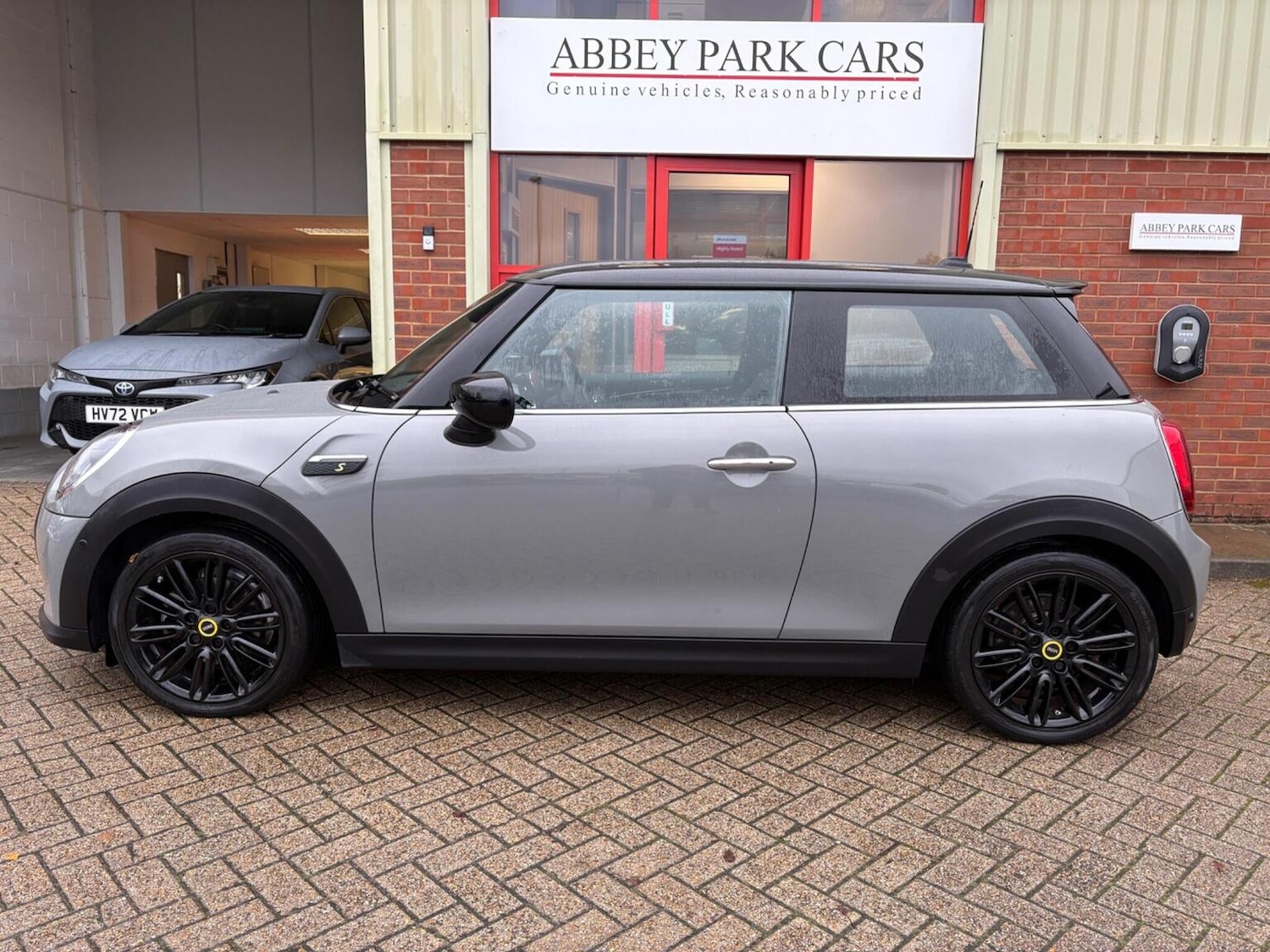 Used MINI Hatch 2021 for sale - 76712759: Photo 6