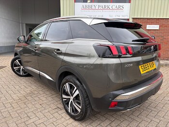 Used Peugeot 3008 2019 for sale - 76231657: Photo