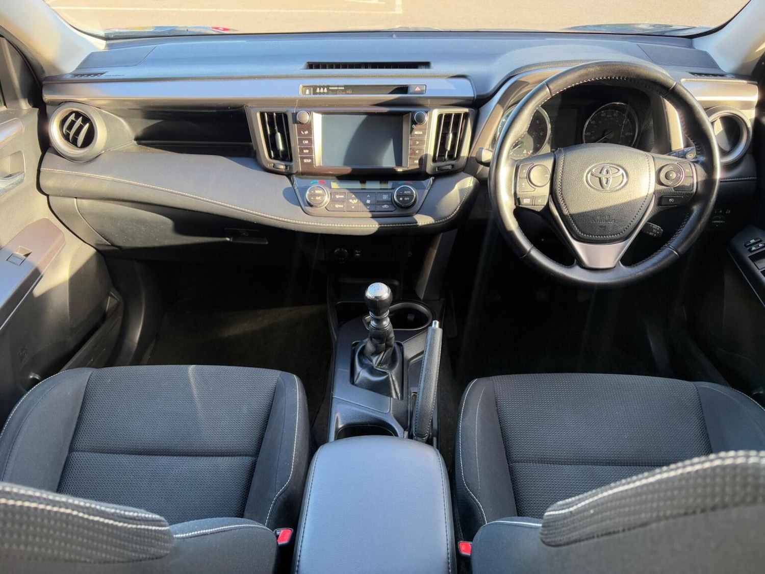 Used Toyota RAV4 2016 for sale - 76396971: Photo 15