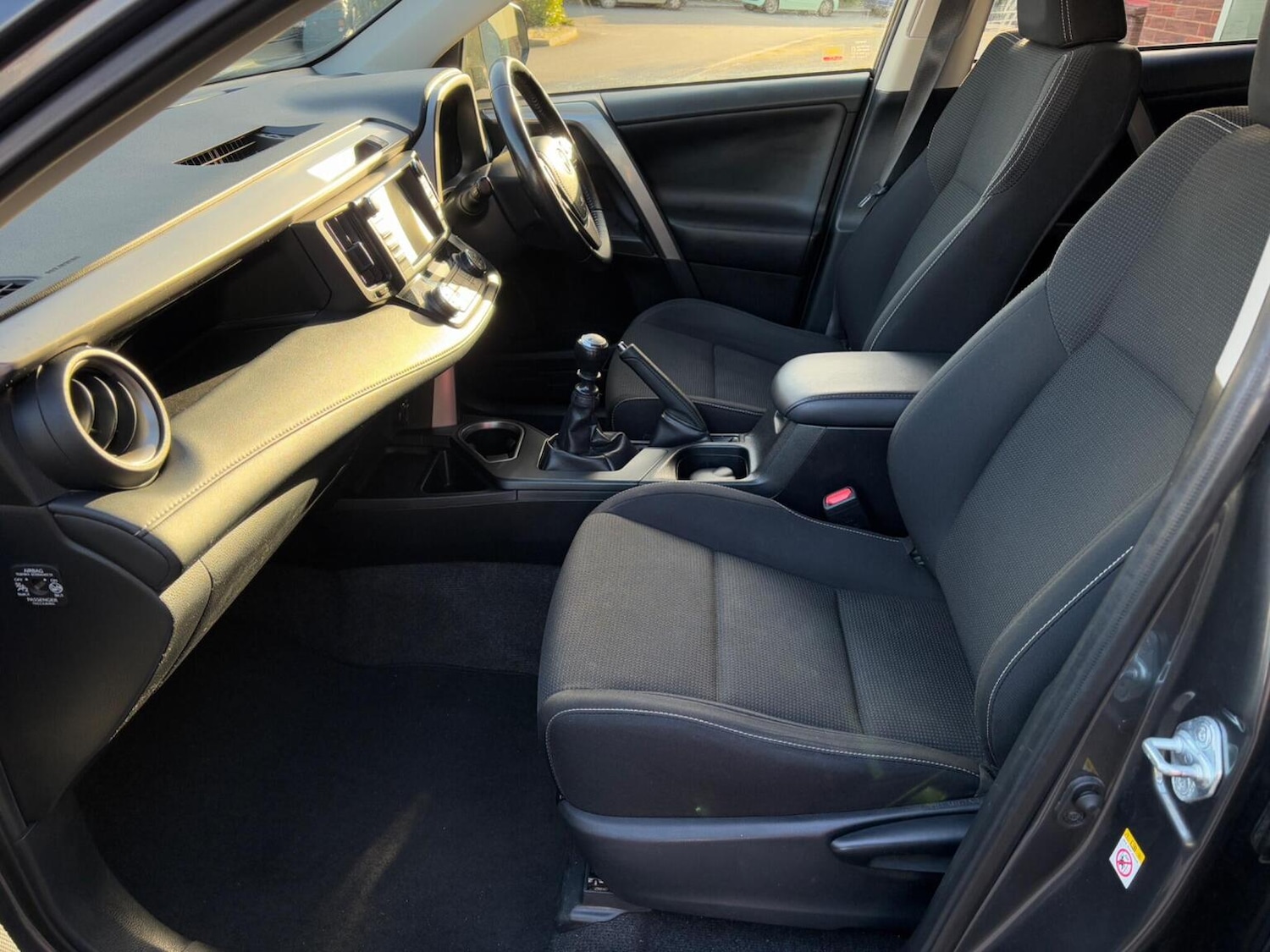 Used Toyota RAV4 2016 for sale - 76396971: Photo 18