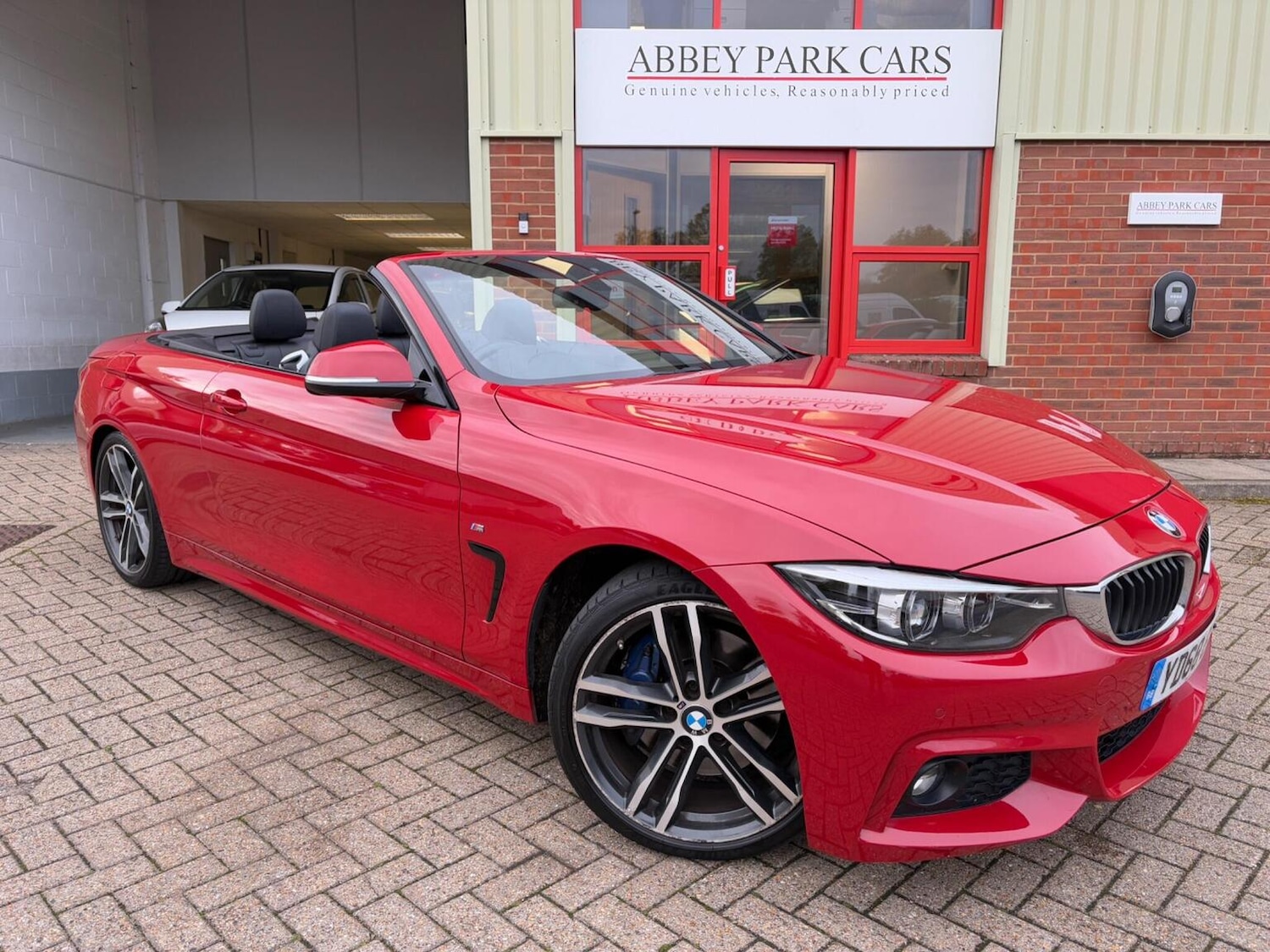 Used BMW 4 Series 2018 for sale - 76412266: Photo 2