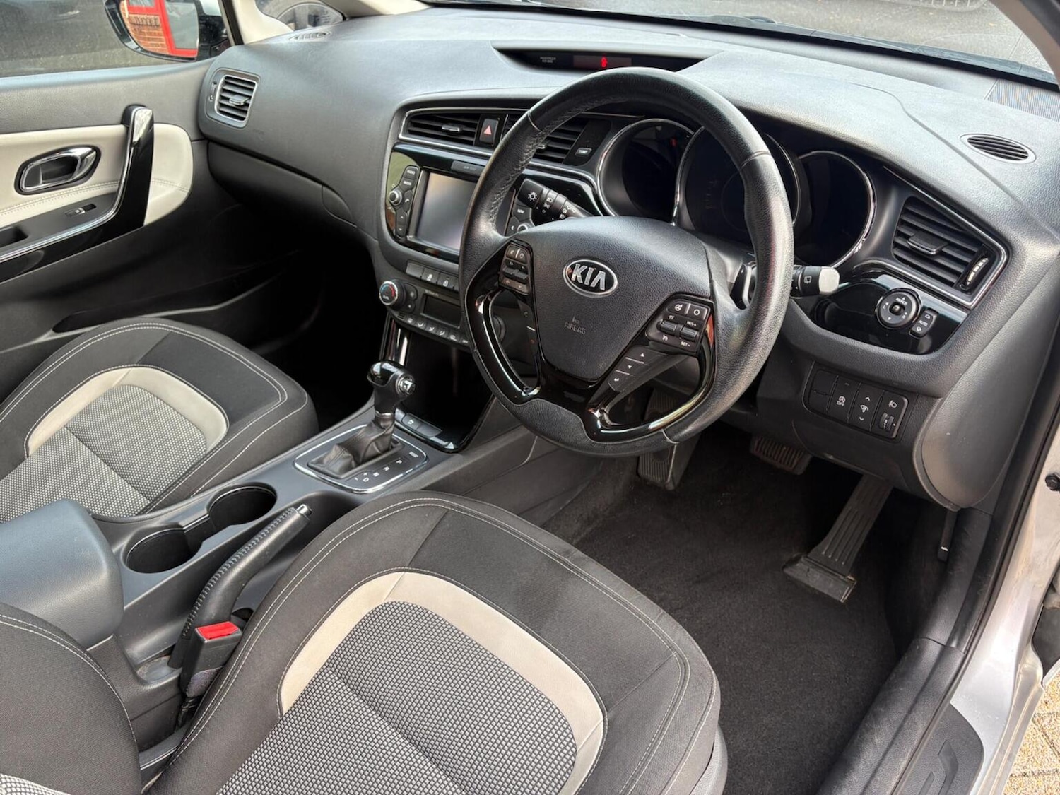 Used Kia Ceed 2016 for sale - 76547918: Photo 12