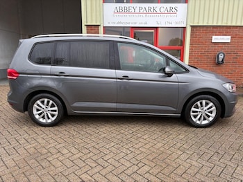 Used Volkswagen Touran 2016 for sale - 76128931: Photo 2