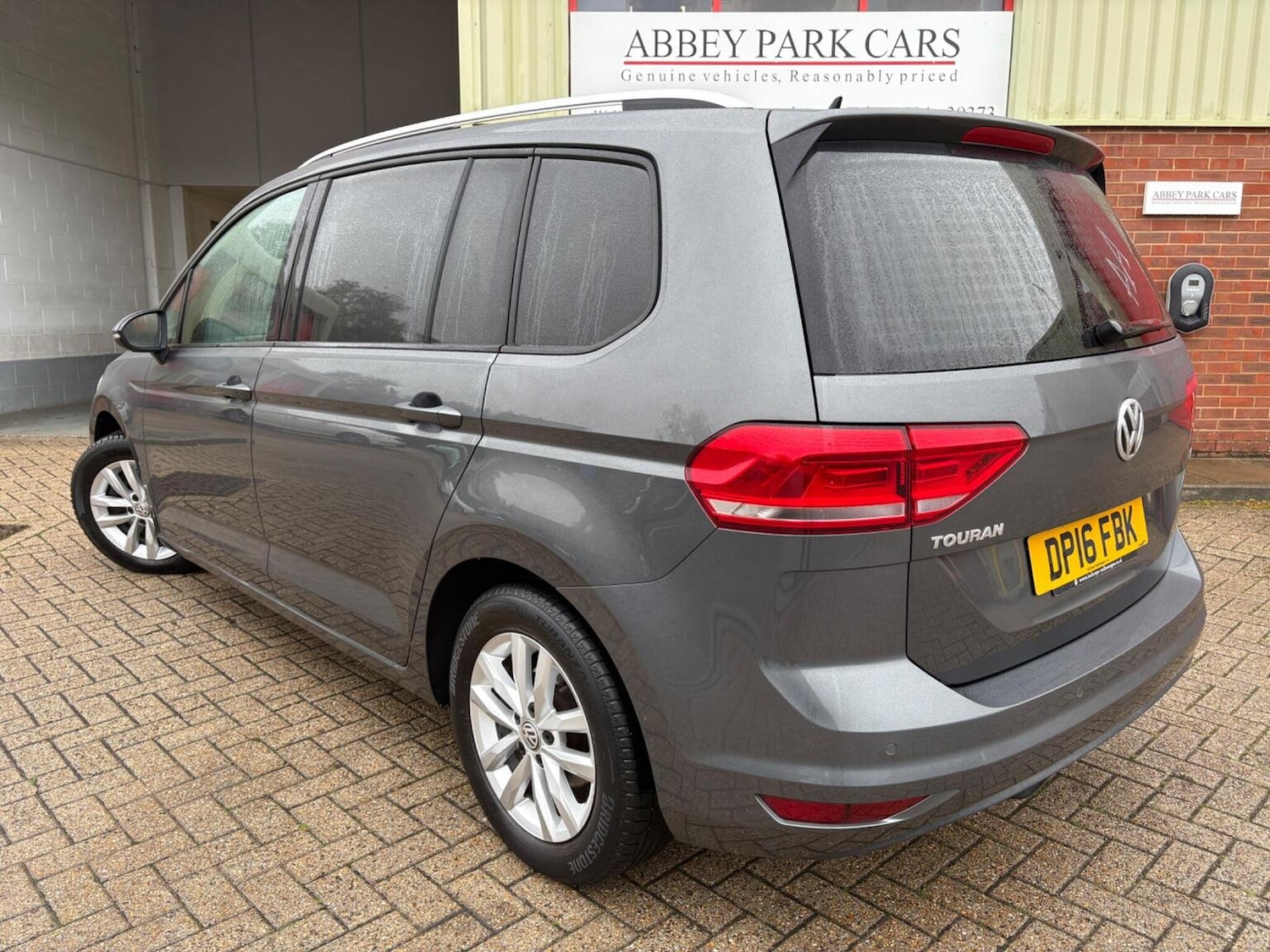 Used Volkswagen Touran 2016 for sale - 76128931: Photo 5