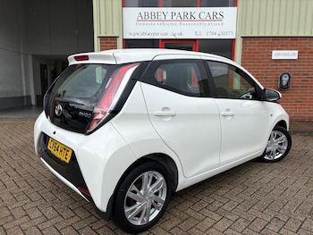 Used Toyota AYGO 2014 for sale - 76107245: Photo