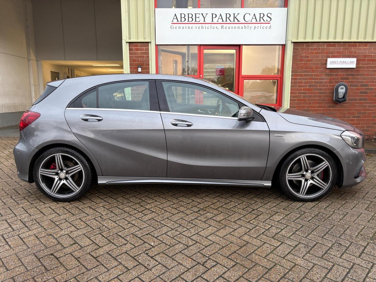 Used Mercedes-Benz A-Class 2016 for sale - 76571271: Photo 3