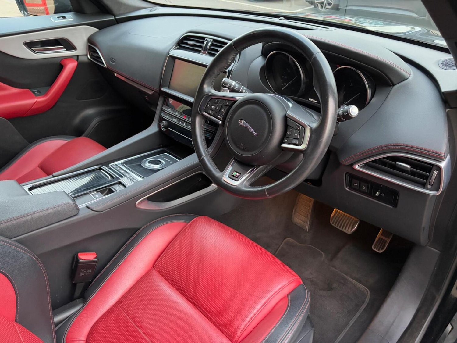 Used Jaguar F-Pace 2020 for sale - 76536872: Photo 10