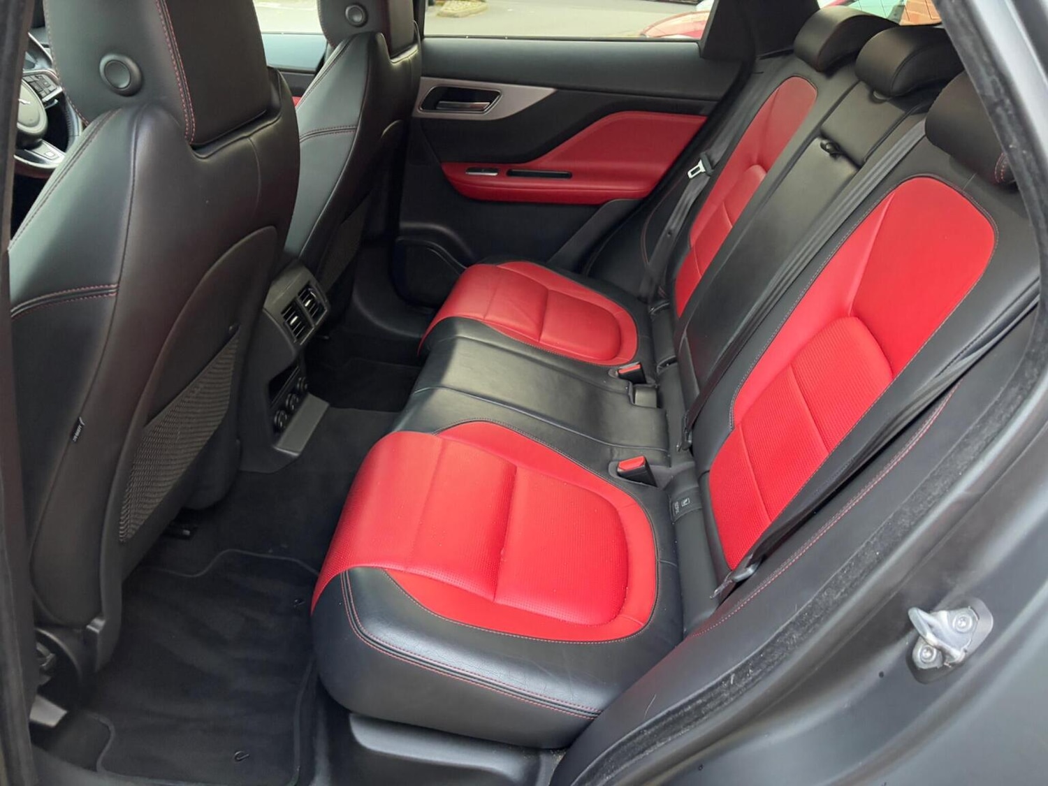 Used Jaguar F-Pace 2020 for sale - 76536872: Photo 16