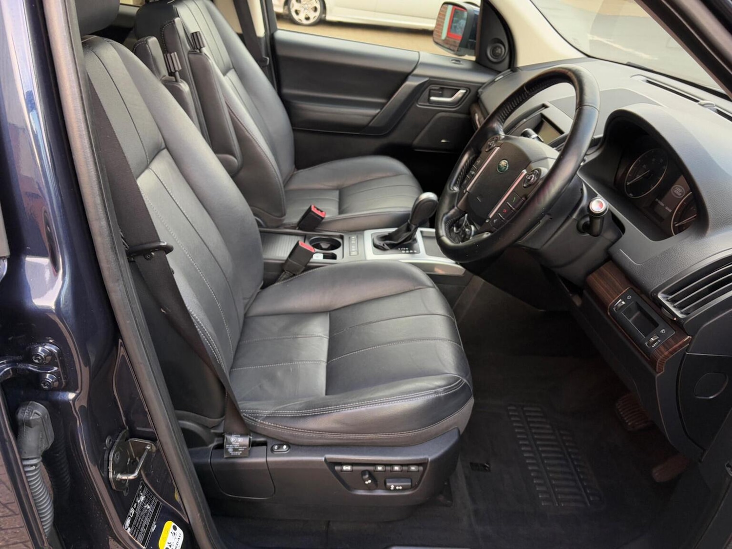 Used Land Rover Freelander 2 2014 for sale - 76407481: Photo 13