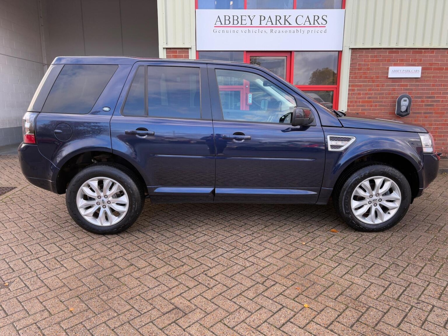 Used Land Rover Freelander 2 2014 for sale - 76407481: Photo 2