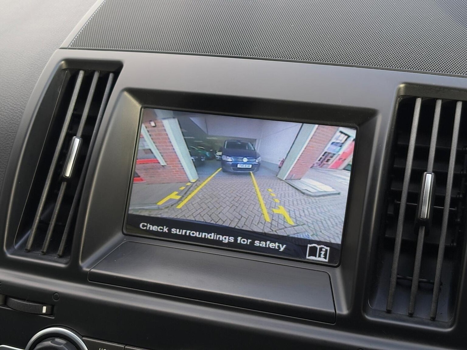 Used Land Rover Freelander 2 2014 for sale - 76407481: Photo 31