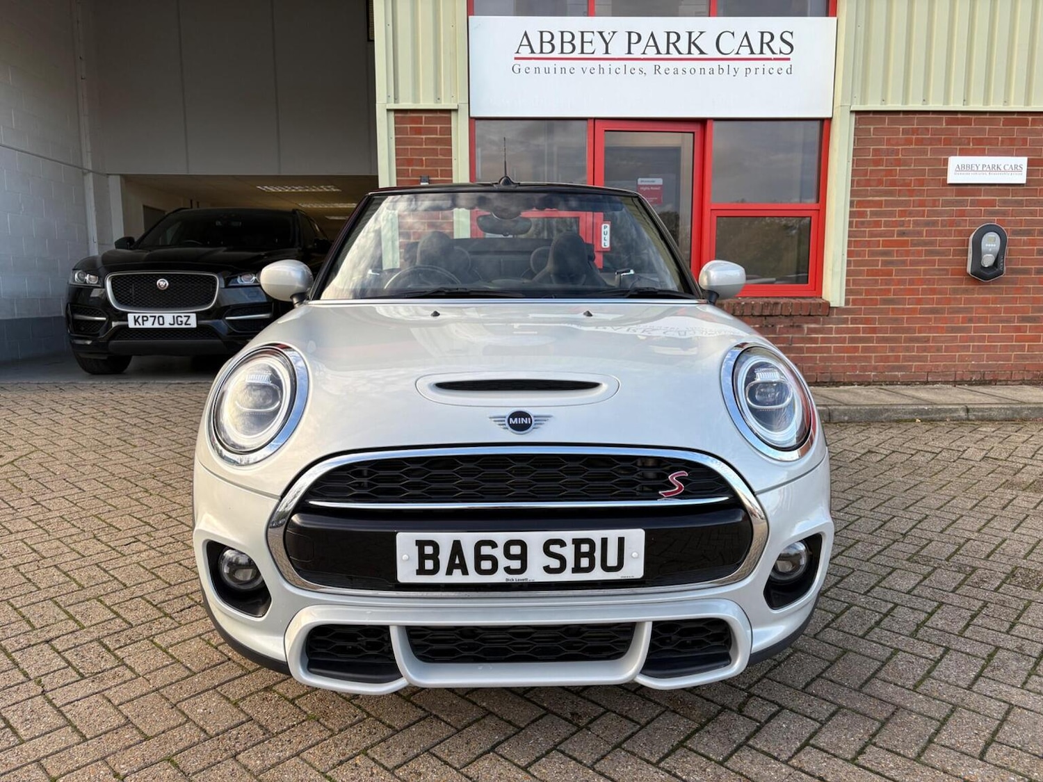 Used MINI Convertible 2019 for sale - 76571112: Photo 15