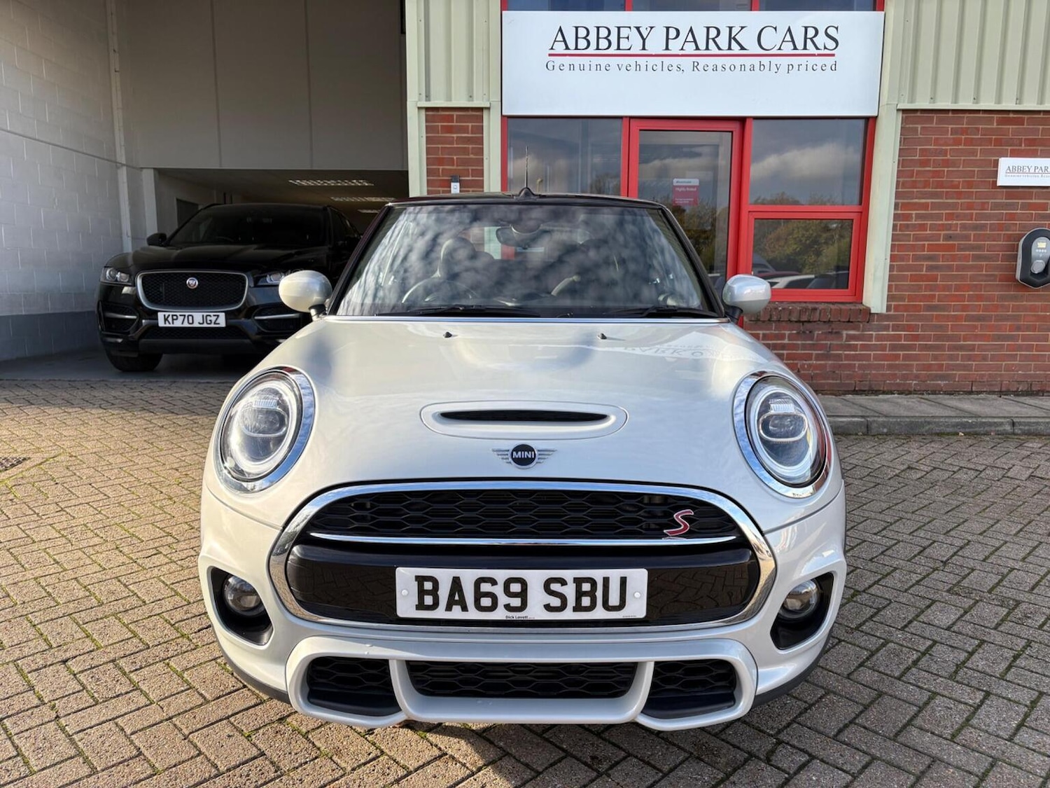 Used MINI Convertible 2019 for sale - 76571112: Photo 16