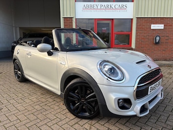 Used MINI Convertible 2019 for sale - 76571112: Photo