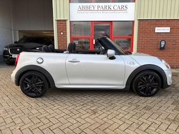 Used MINI Convertible 2019 for sale - 76571112: Photo