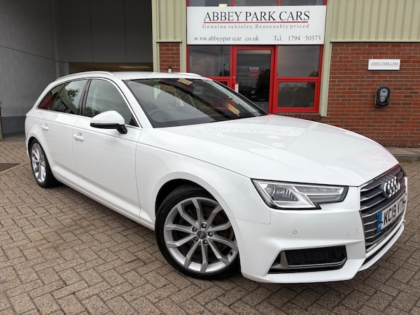 Used Audi A4 Avant 2019 for sale - 76305527: Photo 1