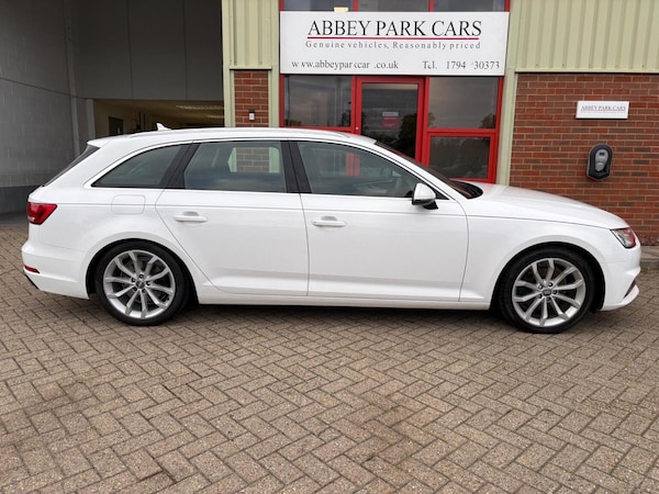 Used Audi A4 Avant 2019 for sale - 76305527: Photo 2