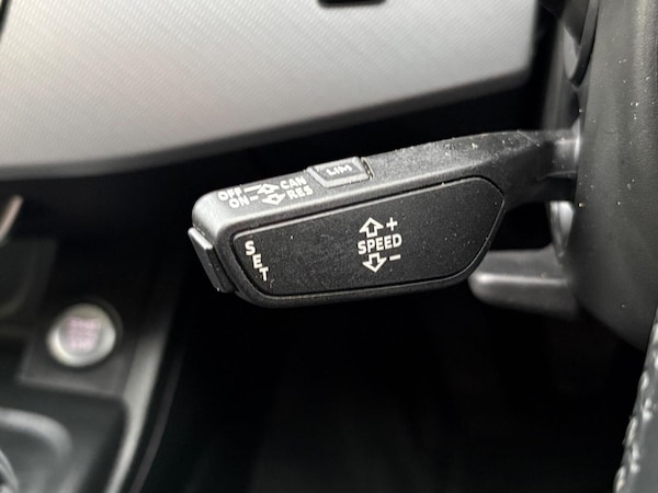 Used Audi A4 Avant 2019 for sale - 76305527: Photo 32