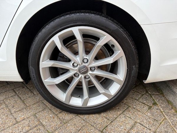 Used Audi A4 Avant 2019 for sale - 76305527: Photo 9