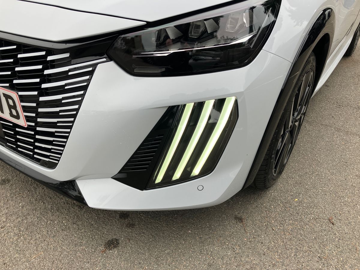 Used Peugeot 208 2025 for sale - 76220071: Photo 32