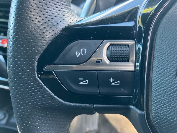 Used Peugeot 208 2022 for sale - 75745042: Photo 17