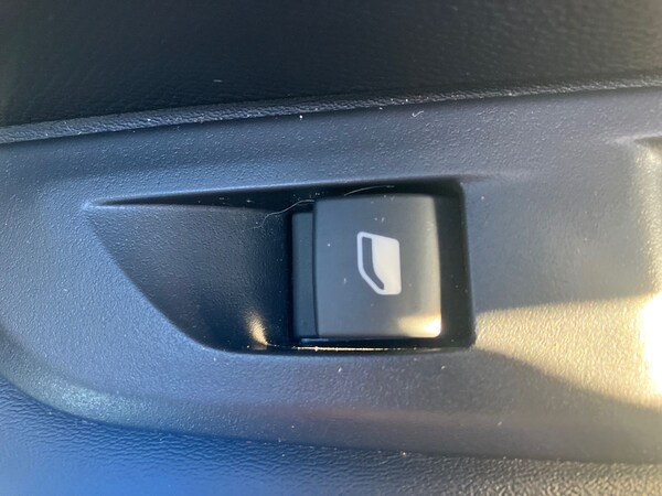 Used Peugeot 208 2022 for sale - 75745042: Photo 27
