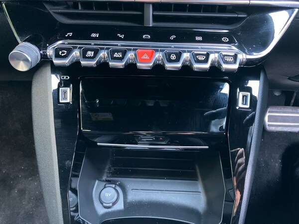 Used Peugeot 208 2022 for sale - 75745042: Photo 46
