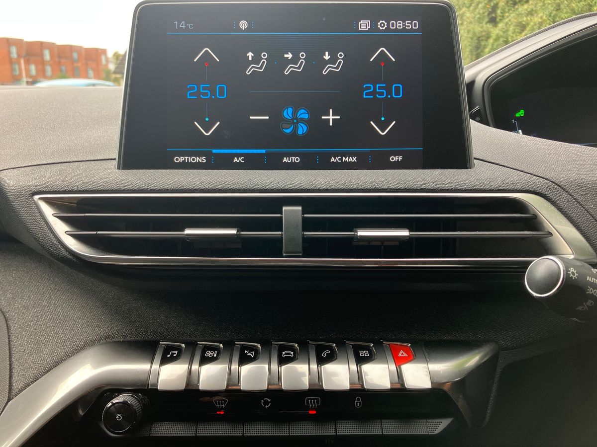 Used Peugeot 3008 2018 for sale - 76097417: Photo 14